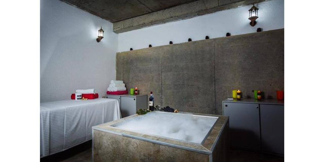 Degustarium Hotel Τυφλίδα Εξωτερικό φωτογραφία